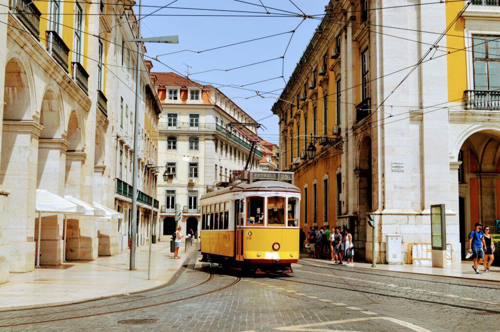 Tram Lisboa on Praça do Comércio
